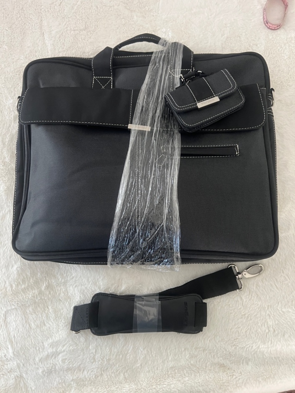 NEW unisex Targus Black Laptop Briefcase, extra wallet,Removable Shoulder Strap